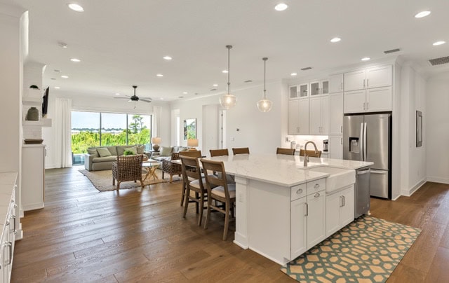 Seaire Kitchen-Living